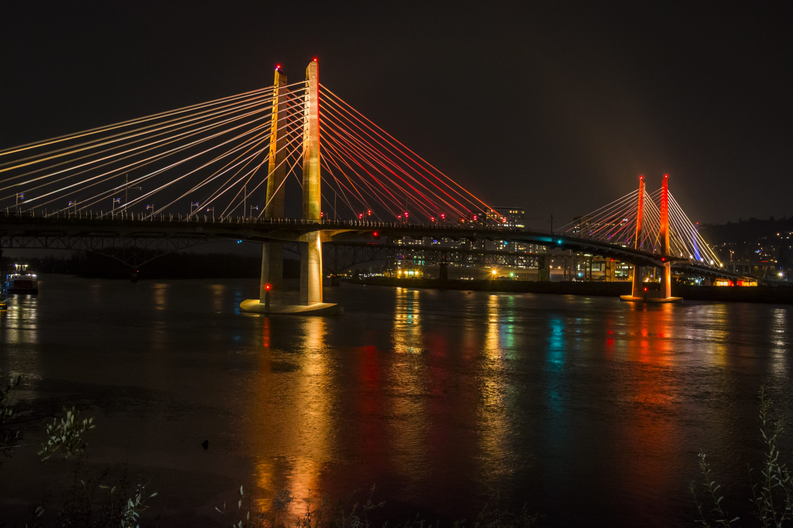 Tilikum Light: An Illuminating Conversation Between a River and a Bridge