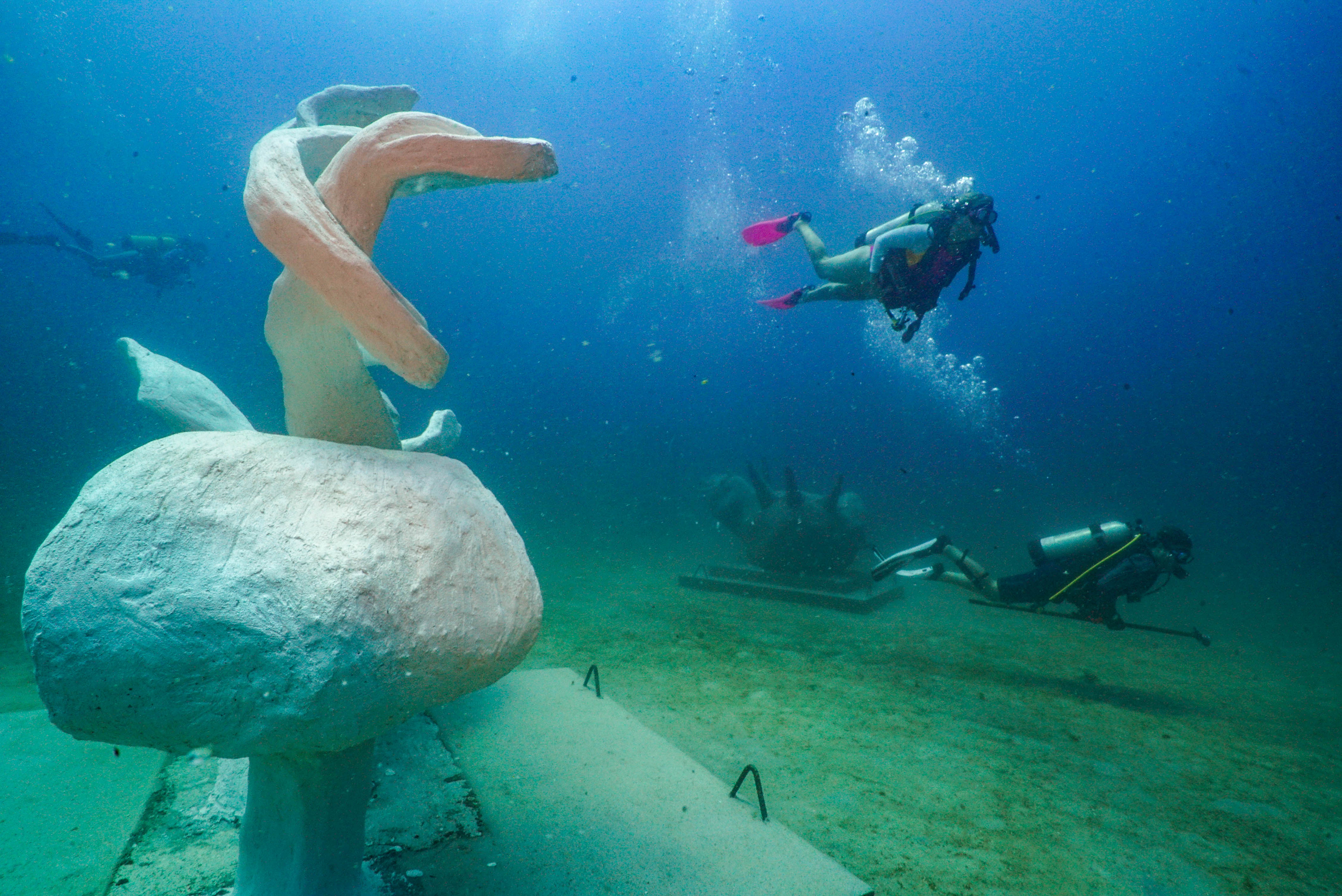 The Underwater Museum of Art (UMA)